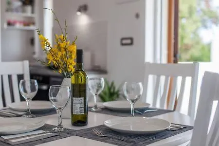 Peaceful With Private Pool And Free Parking Villa Sevid