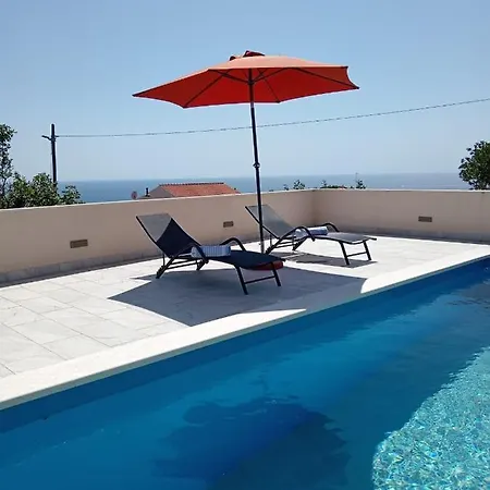 Peaceful With Private Pool And Free Parking Villa *