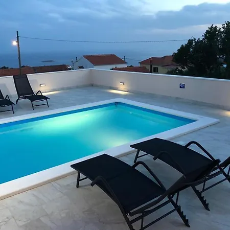 Peaceful With Private Pool And Free Parking *
