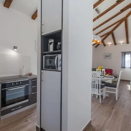 Villa Peaceful With Private Pool And Free Parking
