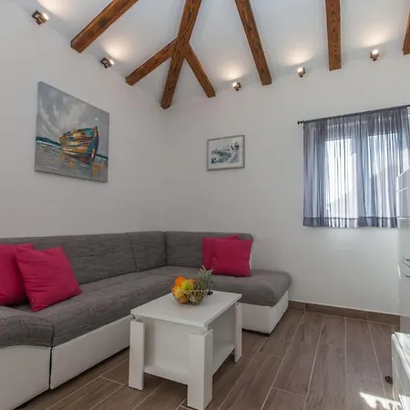 Villa Peaceful With Private Pool And Free Parking *
